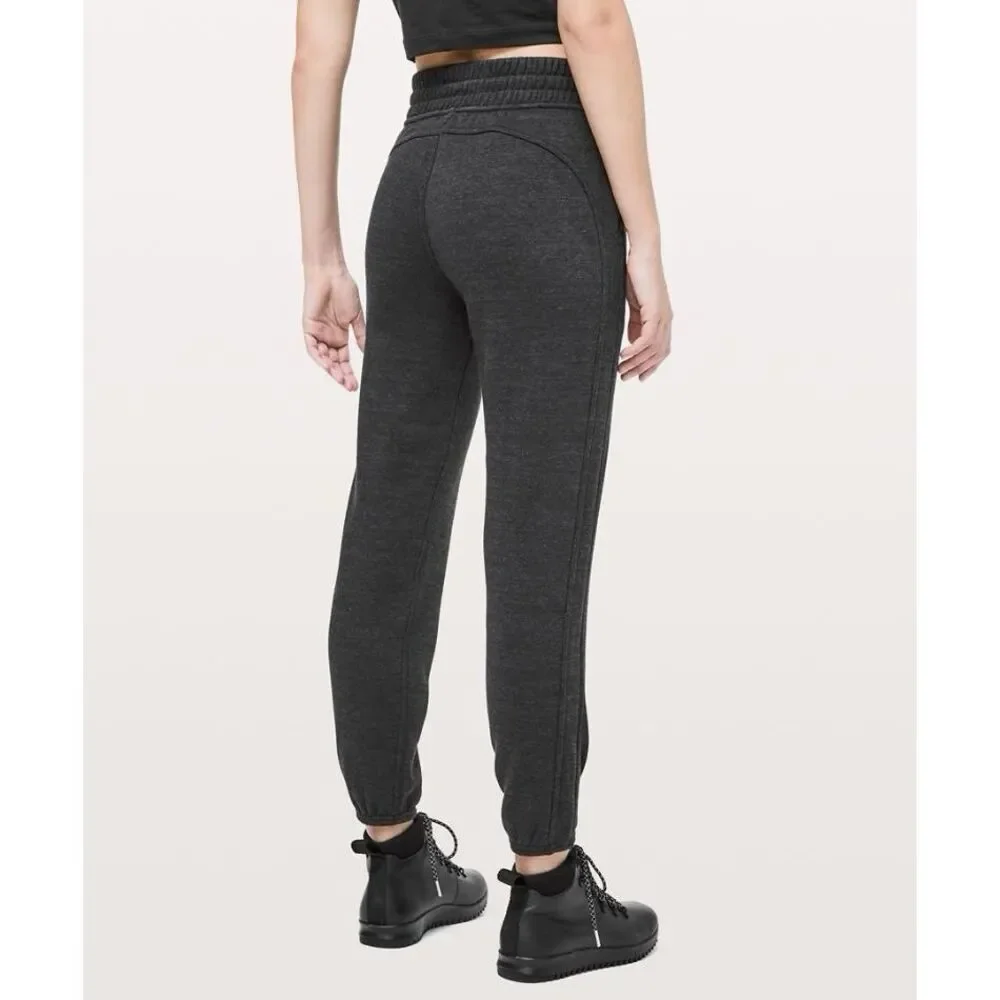 Lululemon Women's 6 Plush Times Jogger Sweatpants Gray Drawstring Lounge Pockets